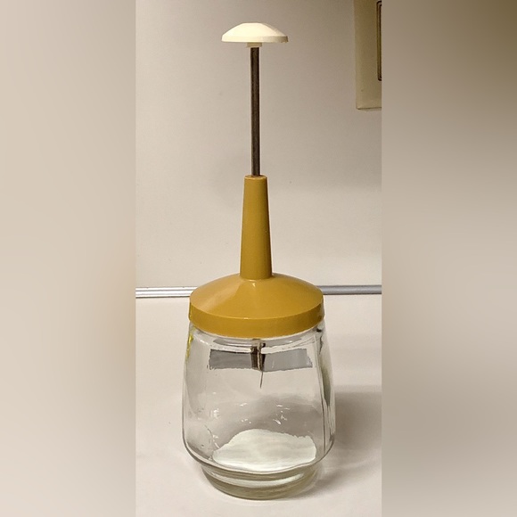 1960s Vintage Mustard Yellow Federal Houseware Chicago Illinois Nut Chopper - Picture 3 of 16